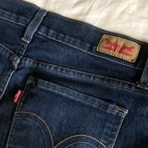 Levi’s 524 Too Superlow skinny jeans